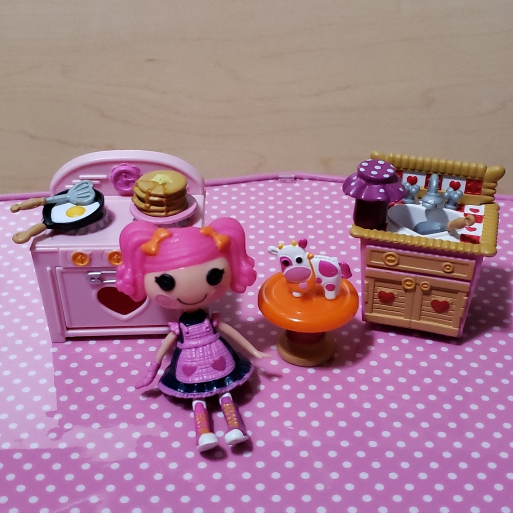 RARE Complete Mini Lalaloopsy Berry's Kitchen Party